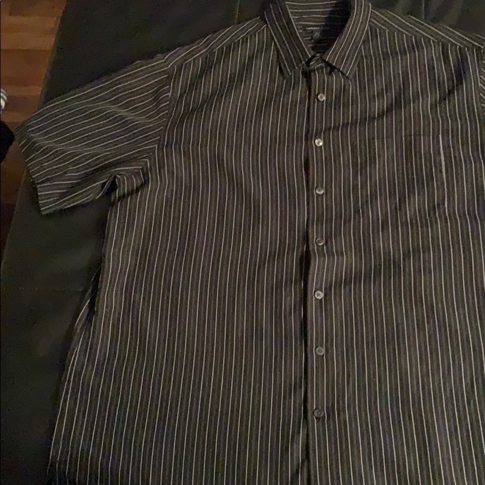 🎉HP🎉 VanHeusen Studio collared short sleeve